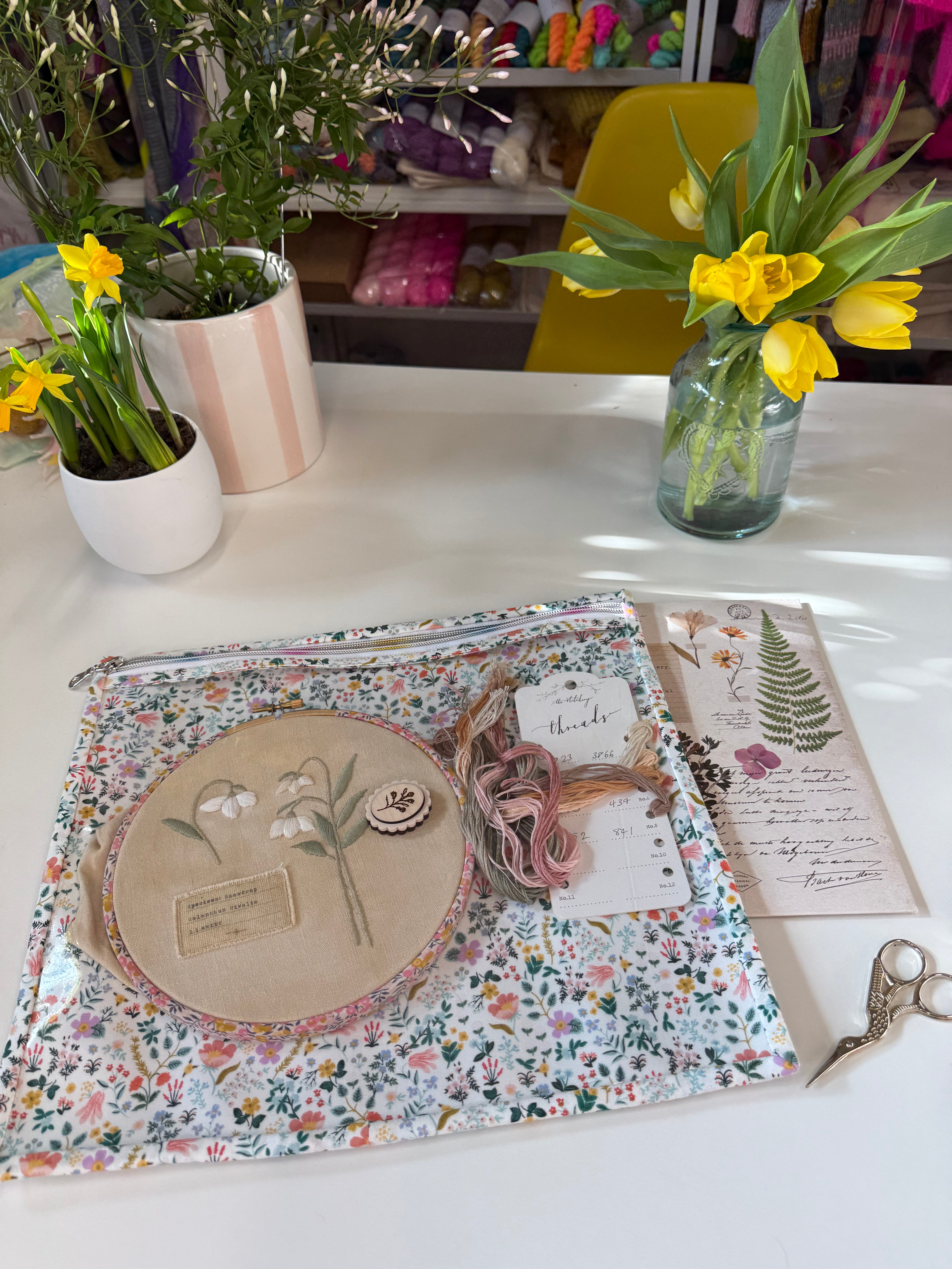 Made to order - Project Bag Style 05 - Embroidery Cross Stitch Zip Pouch