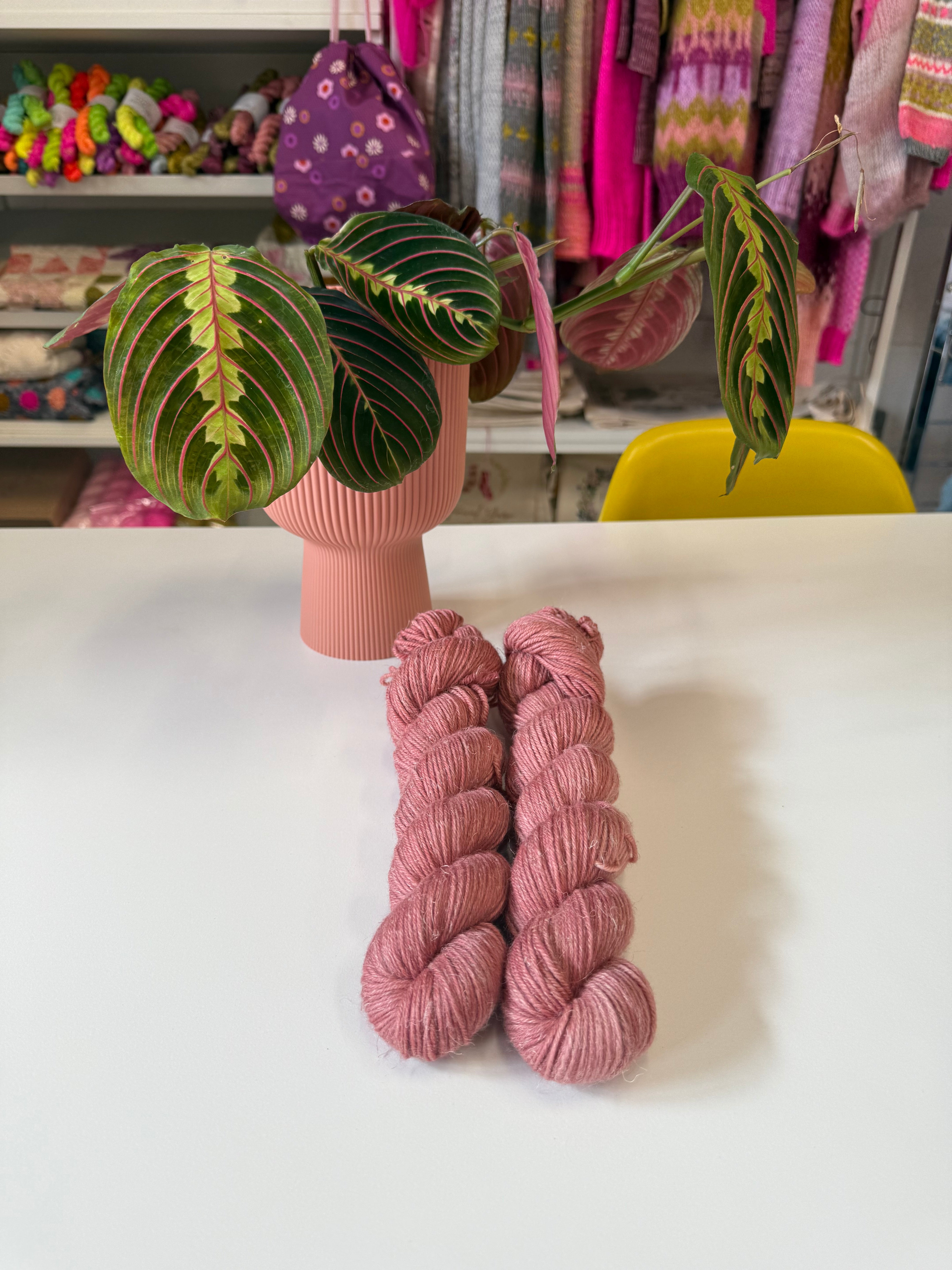 New Yarn Base - DK Merino Linen