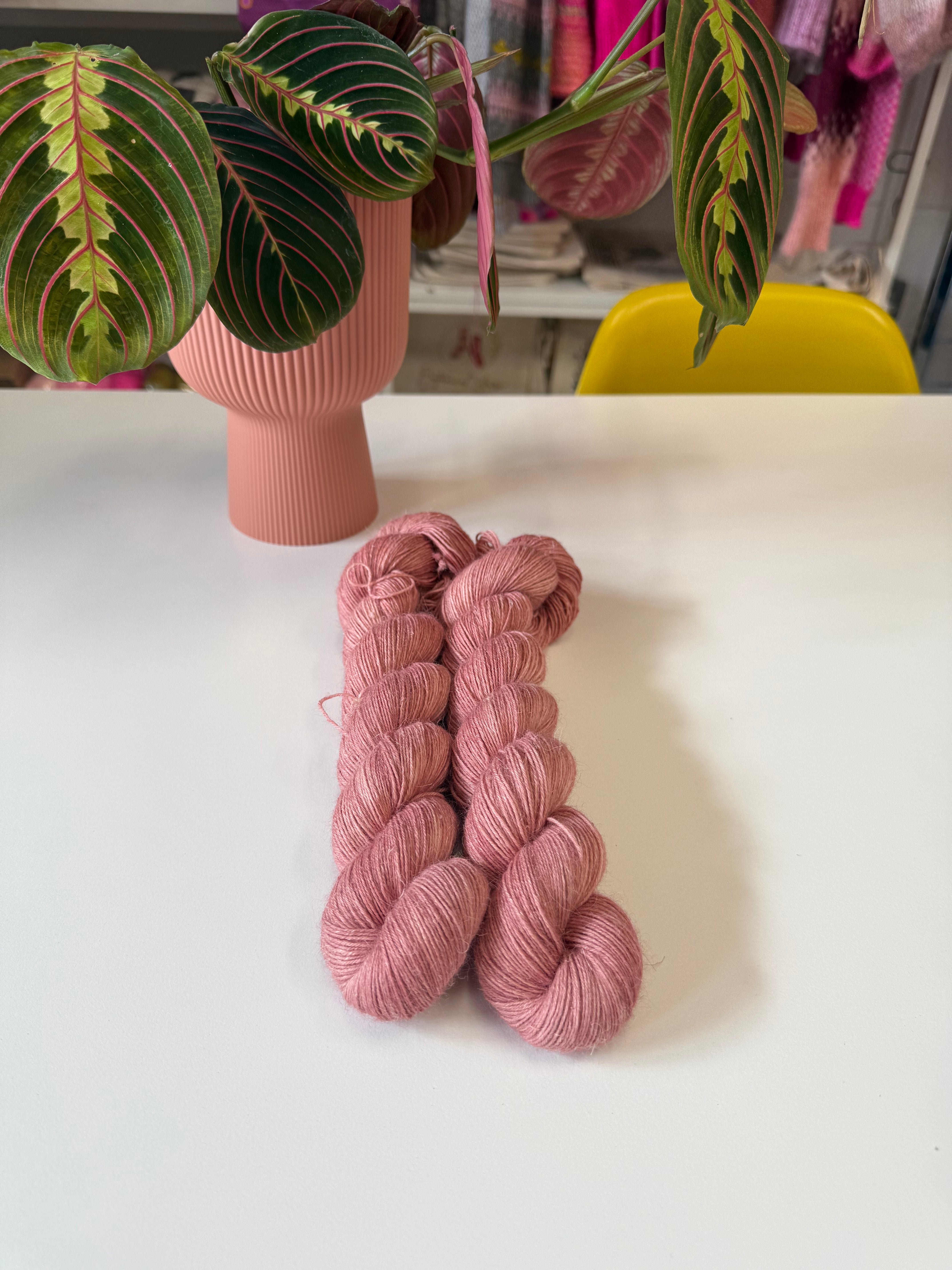 New Yarn Base - 4ply Merino Linen