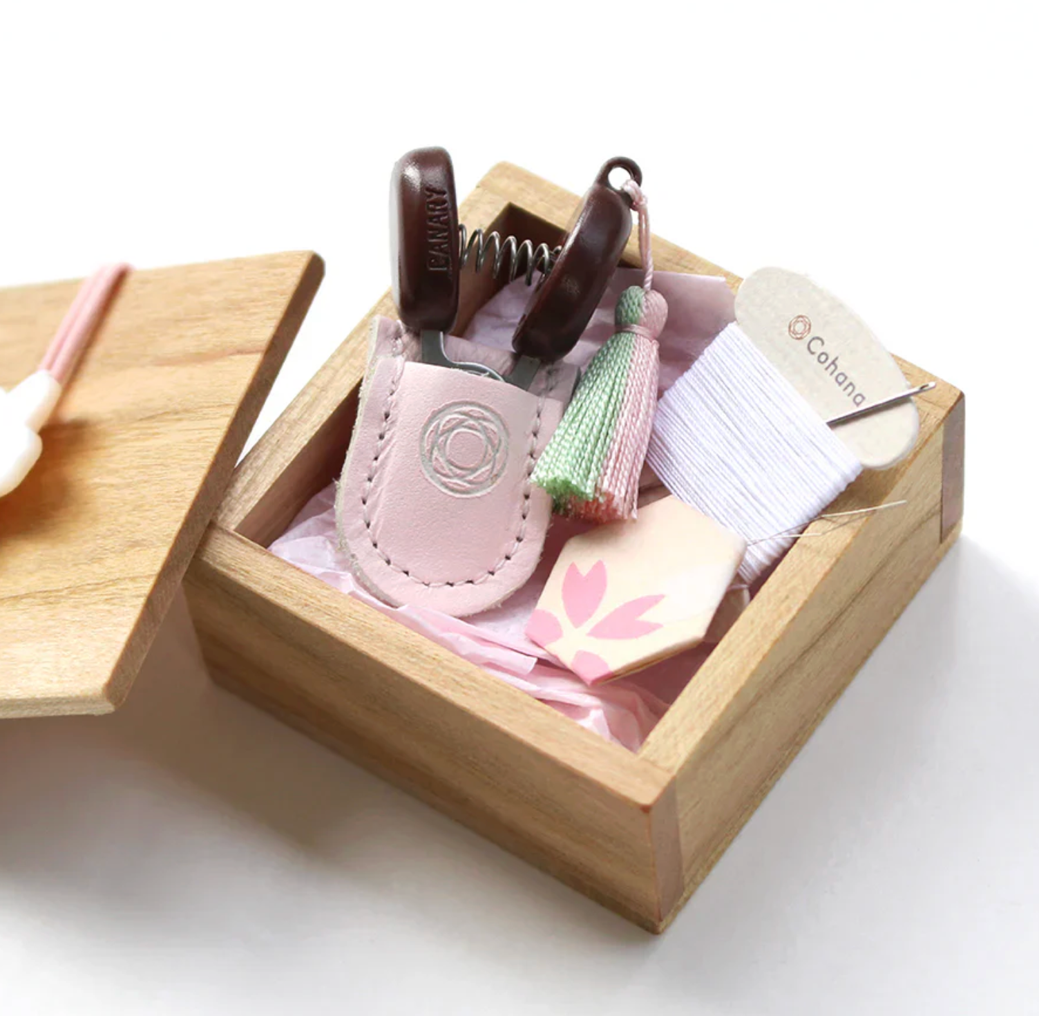 Cohana – Sakura Edition 2025 – Mini Sewing Set in Wooden Box