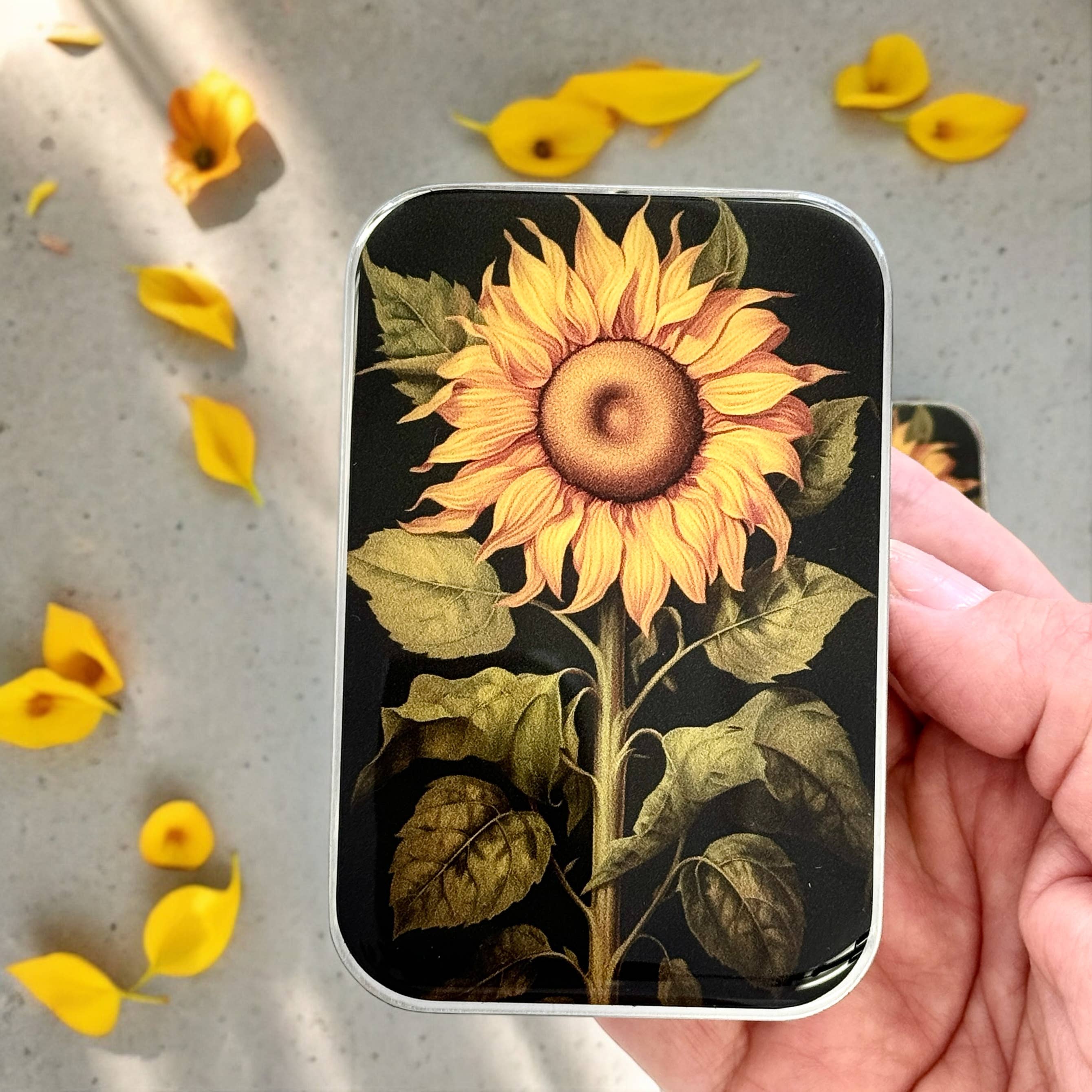 Beautiful Sunflower Notions tin