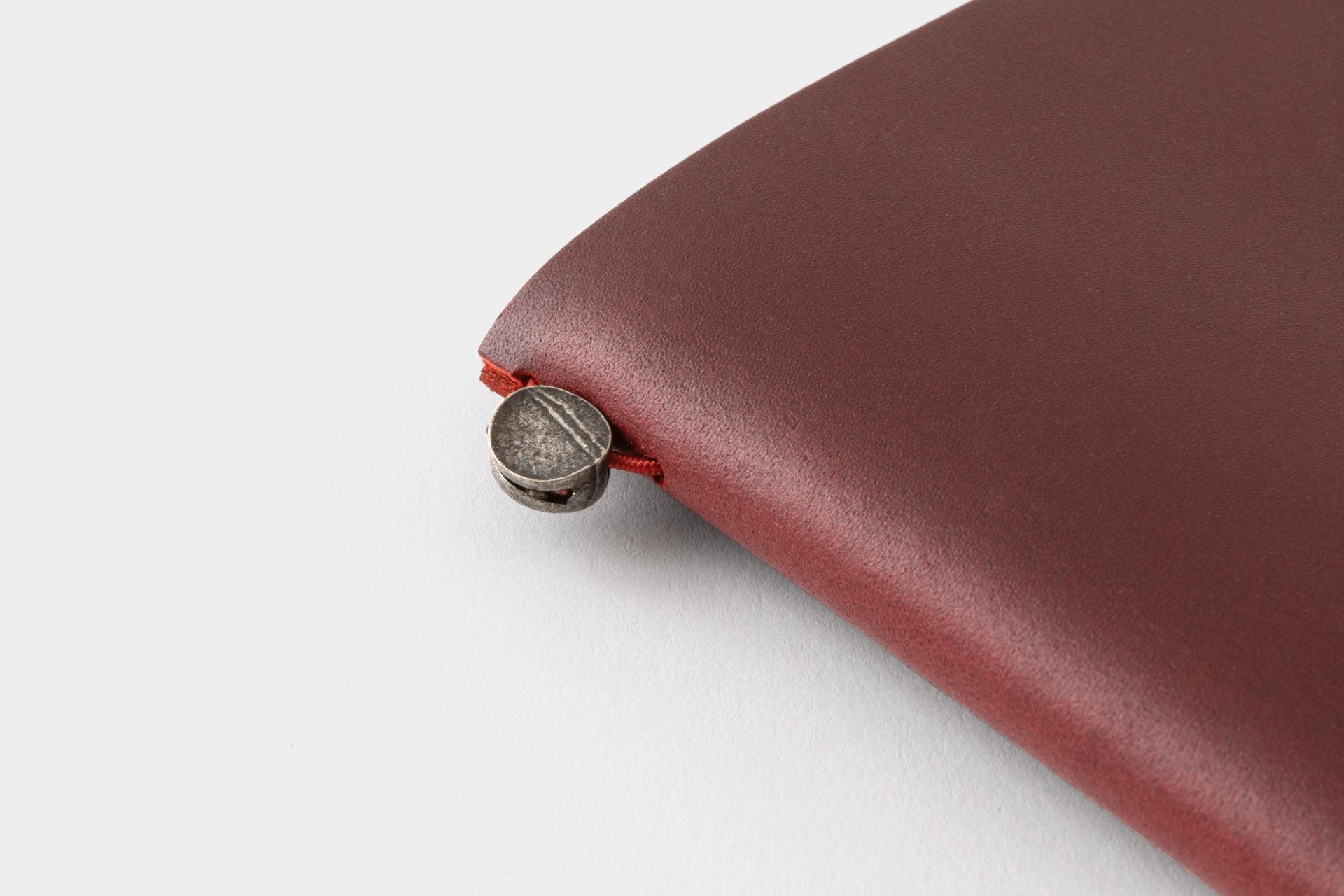 TRAVELER’S Notebook LOVE AND TRIP Red – Regular Size