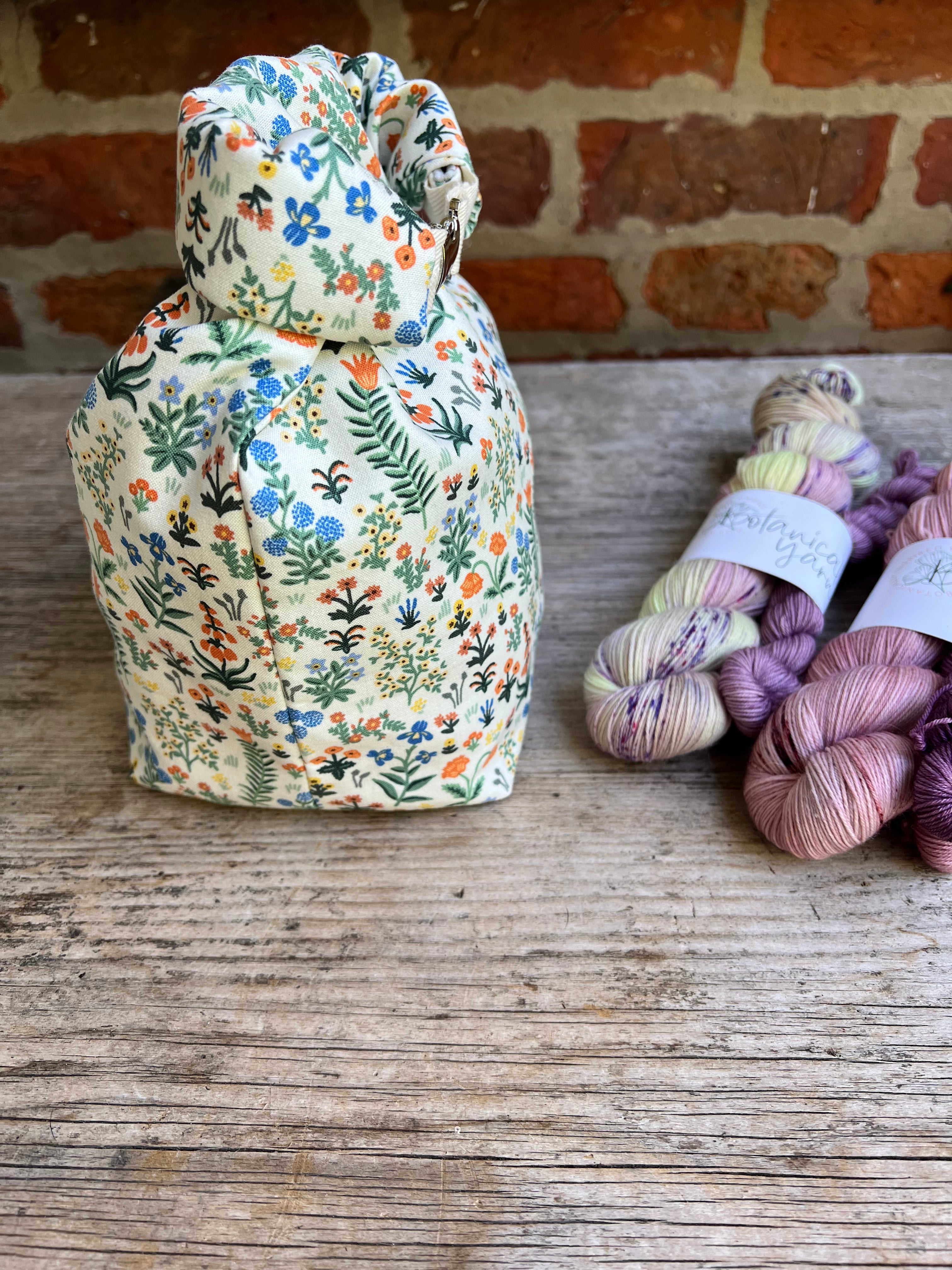 Project Bag Style 04 - Roll Top - Fabric Design 03
