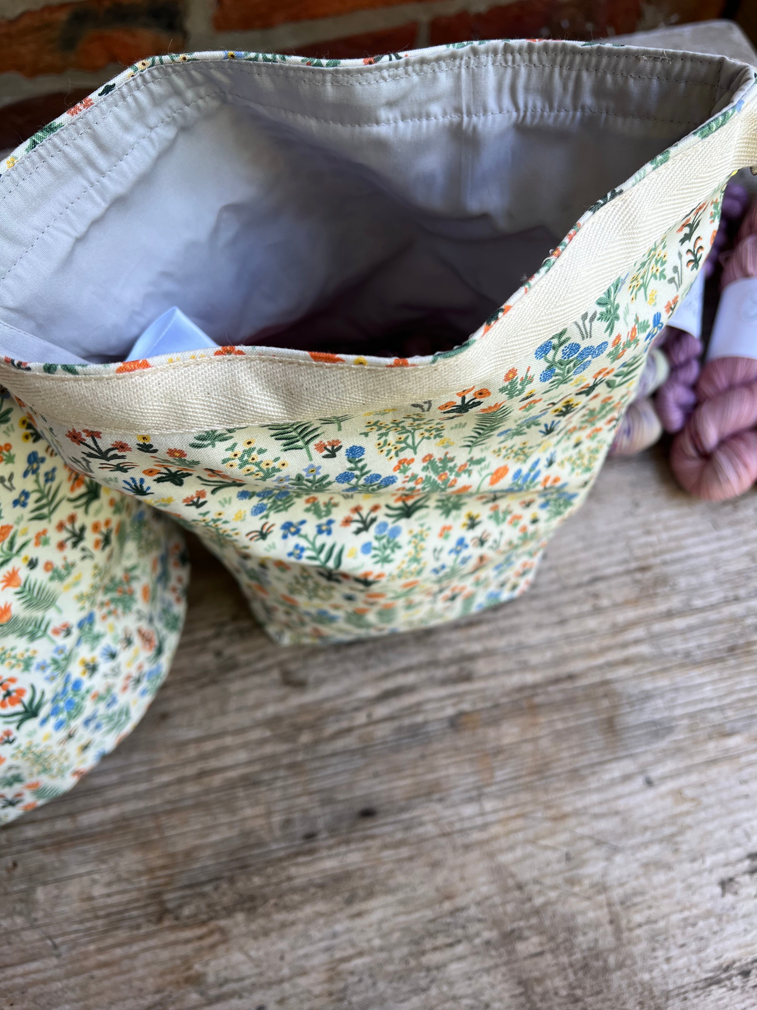 Project Bag Style 04 - Roll Top - Fabric Design 03