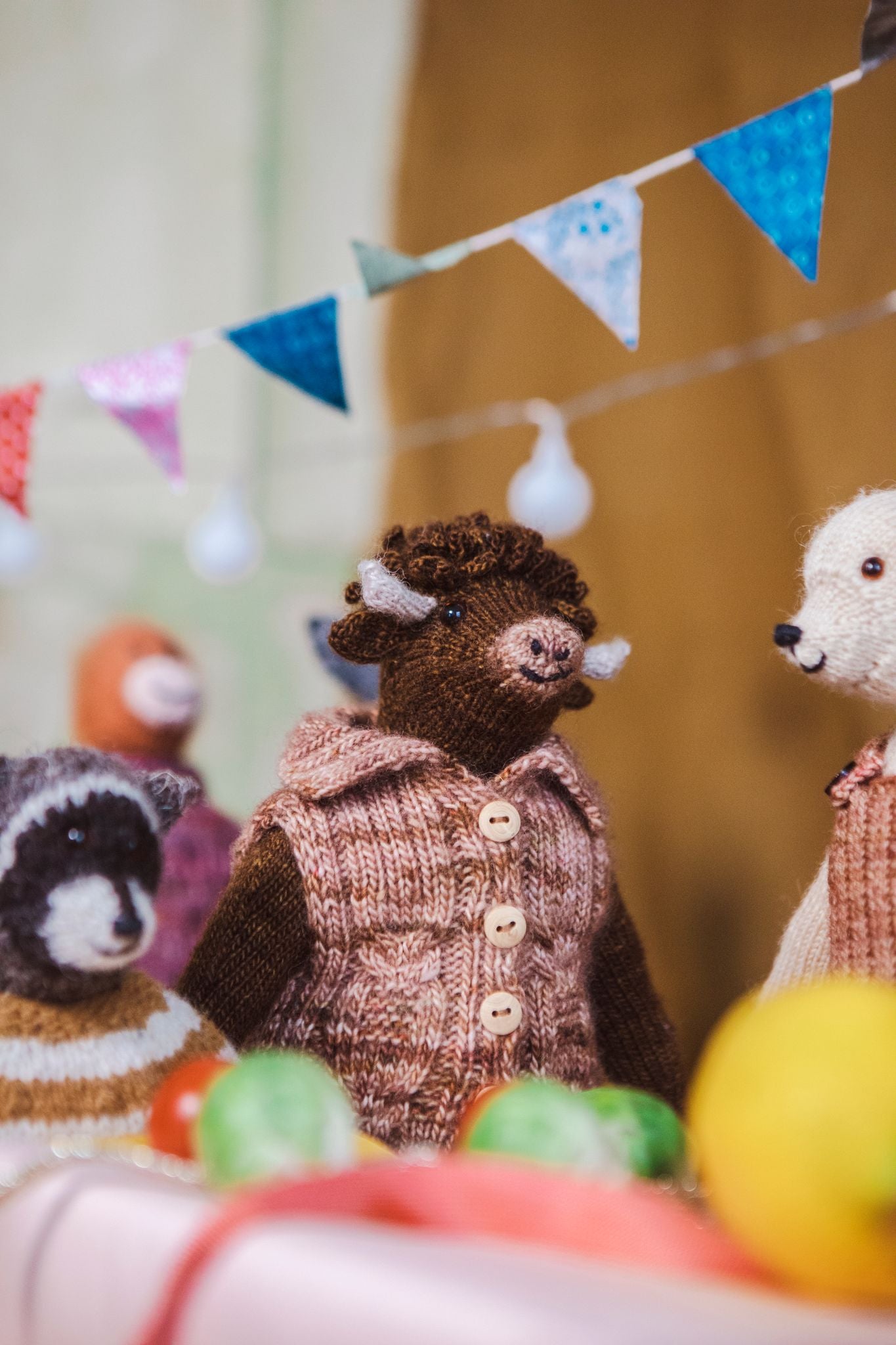 Mouche & Friends: Seamless Toys to Knit and Love by Cinthia Vallet