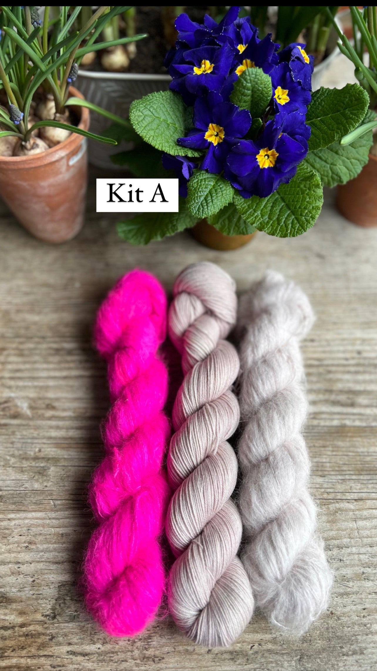 Aster Shawl kit by Veera Välimäki