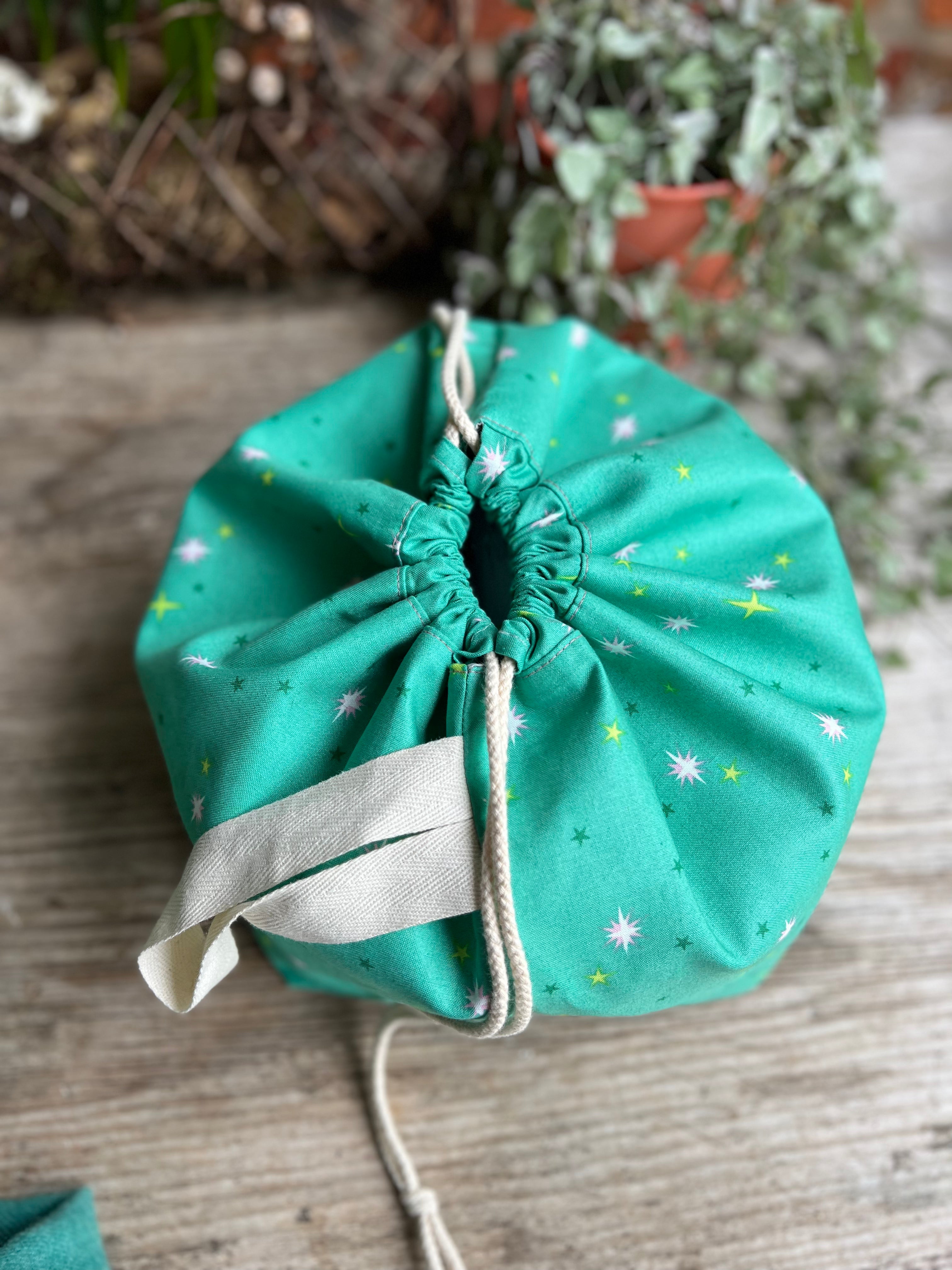 Botanical yarn - Project bag style 01 - Green stars and sparkle