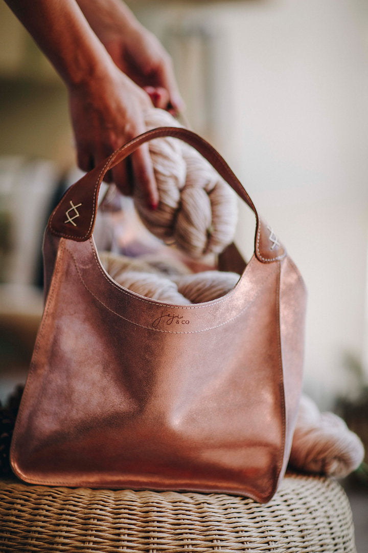 Joji & Co Santa Cruz Bag Rose Gold botanical yarn
