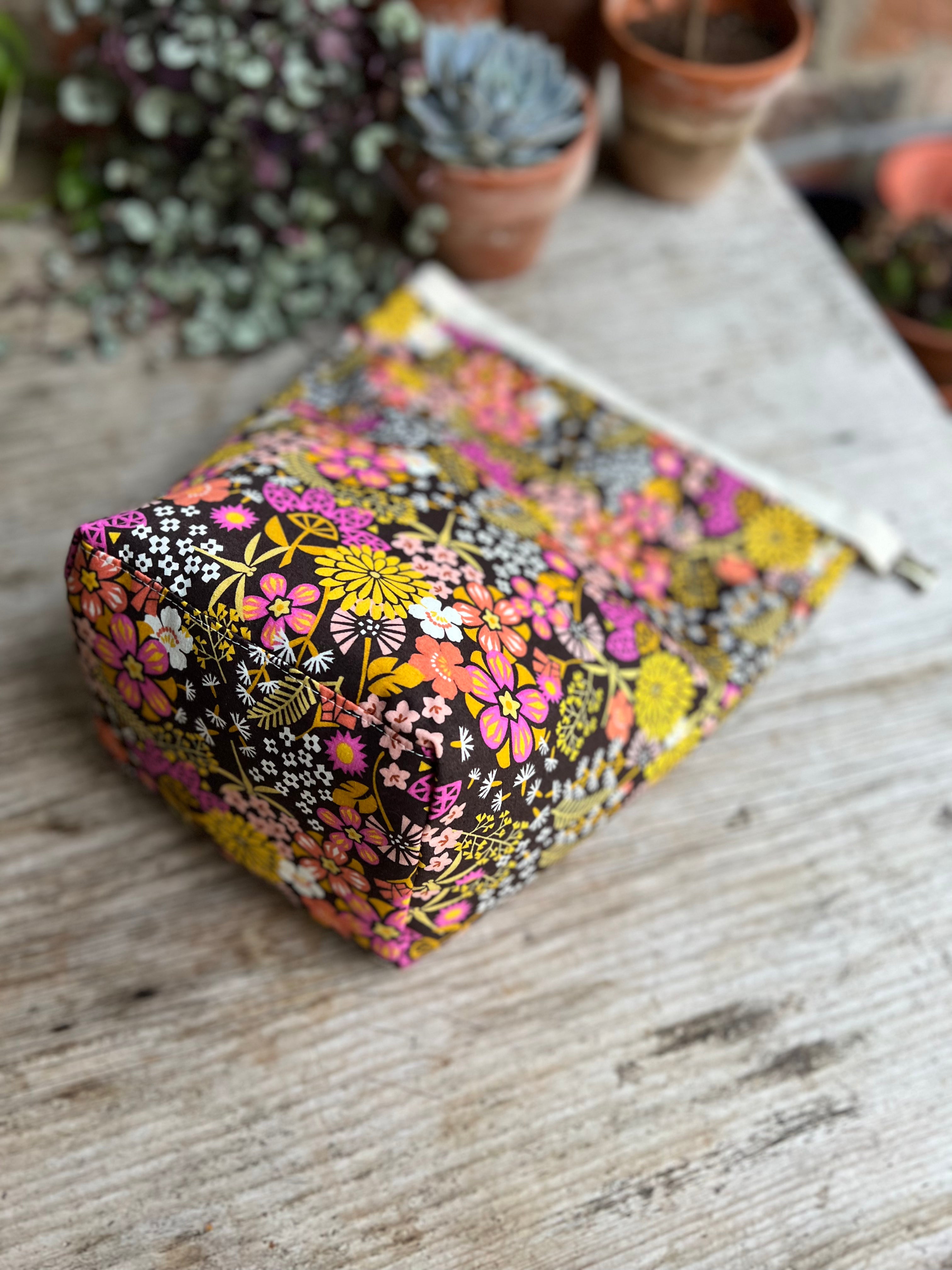 Project Bag Style 04 - Roll Top - Retro flowers