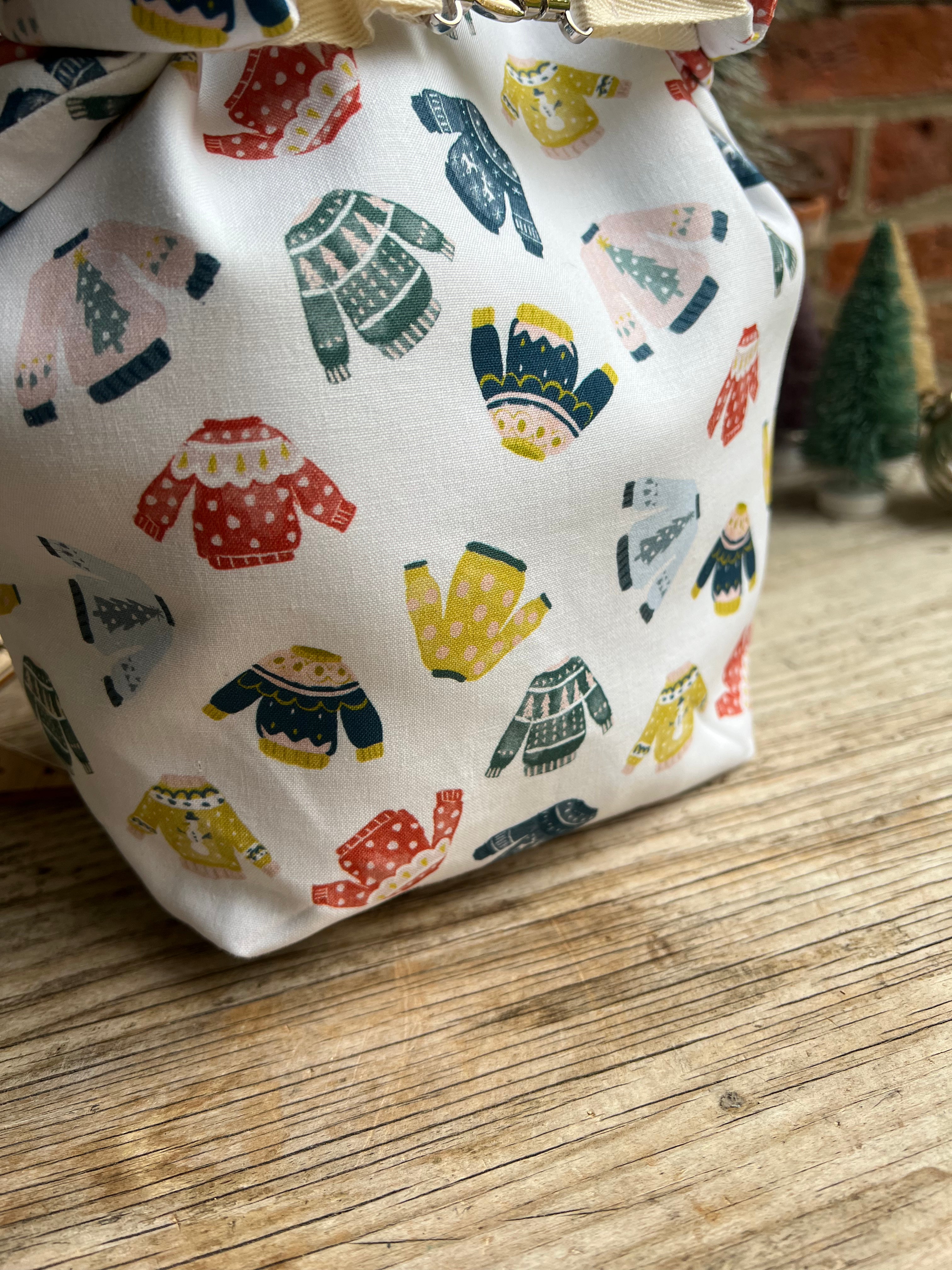 Project Bag Style 04 - Roll Top - Christmas Jumpers
