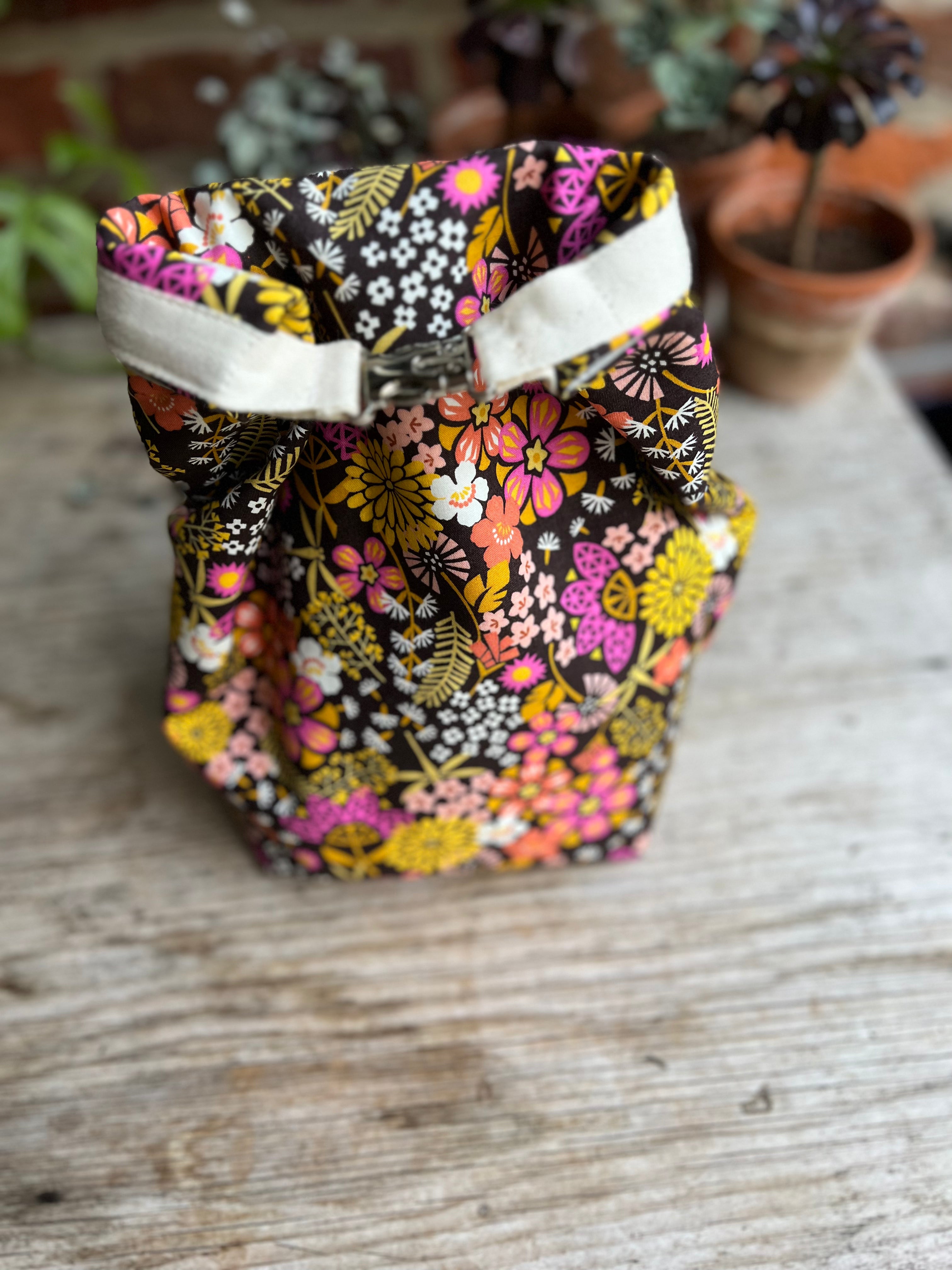 Project Bag Style 04 - Roll Top - Retro flowers