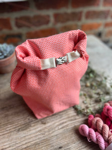 Project Bag Style 04 - Roll Top - Pink Stitch