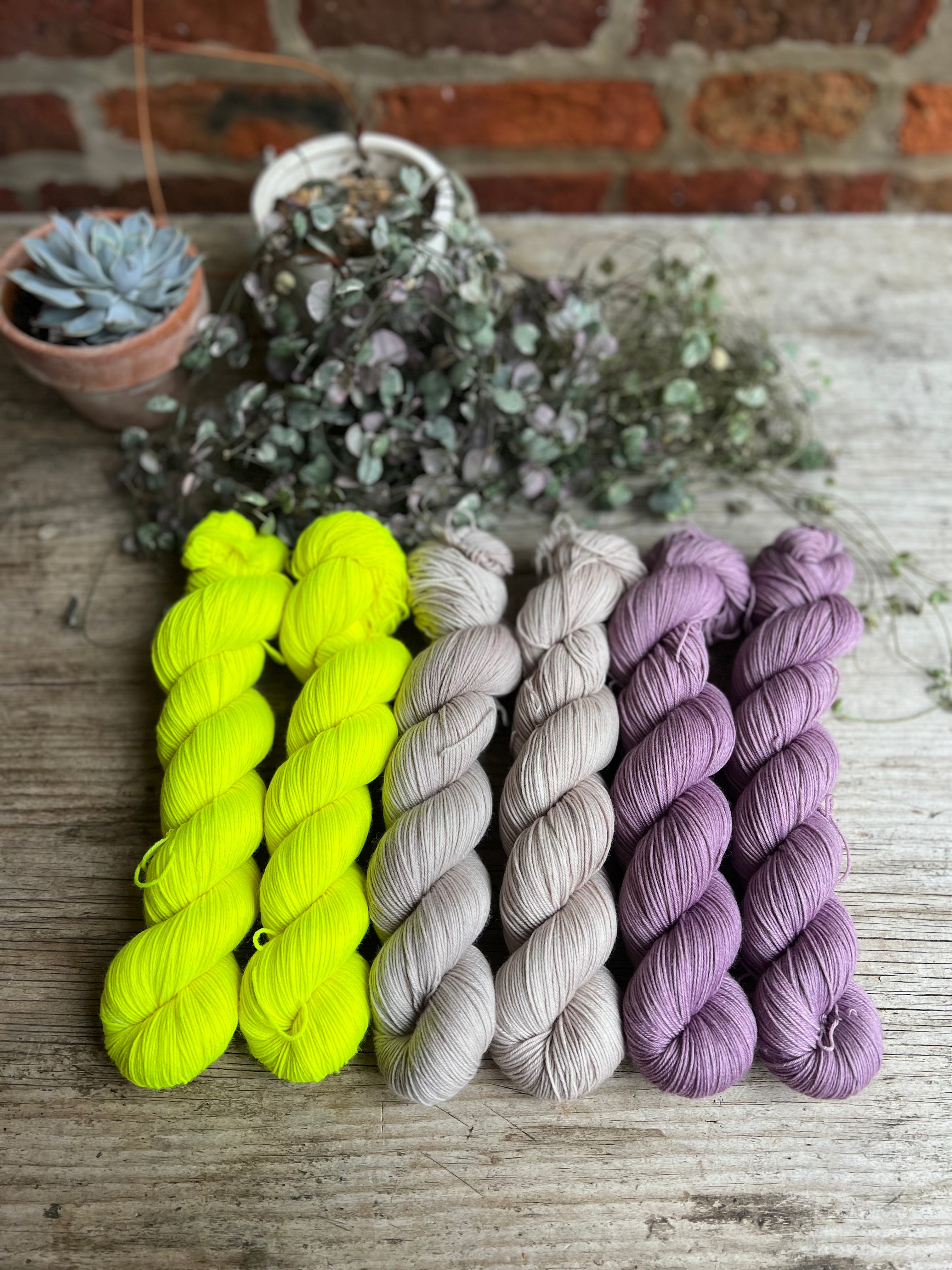 Dyed to order - Shifting Shevrons Shawl kit by Stephen West