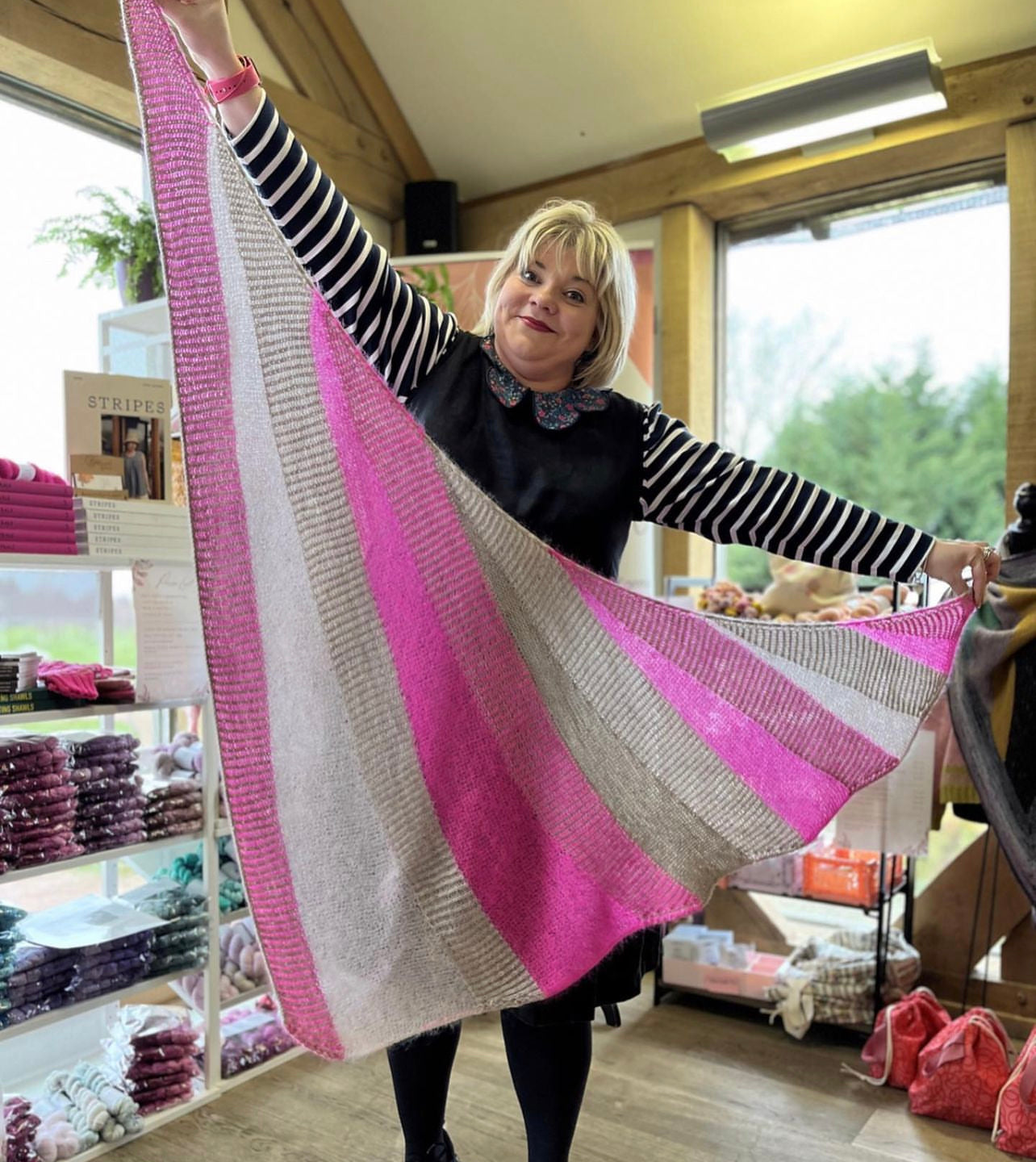 Aster Shawl kit by Veera Välimäki