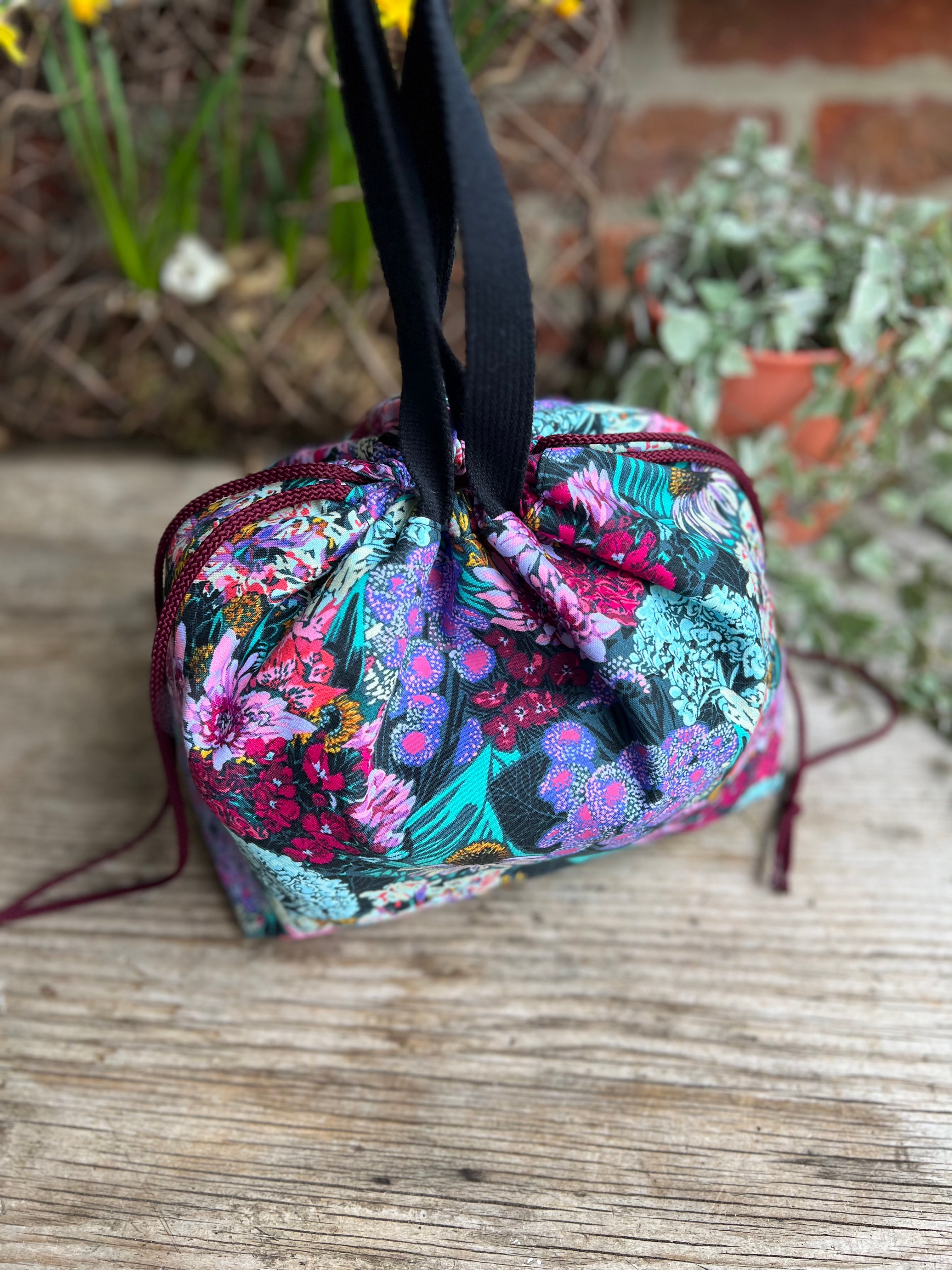 Made to order - Botanical yarn - Project bag style 02 -  Dark florals