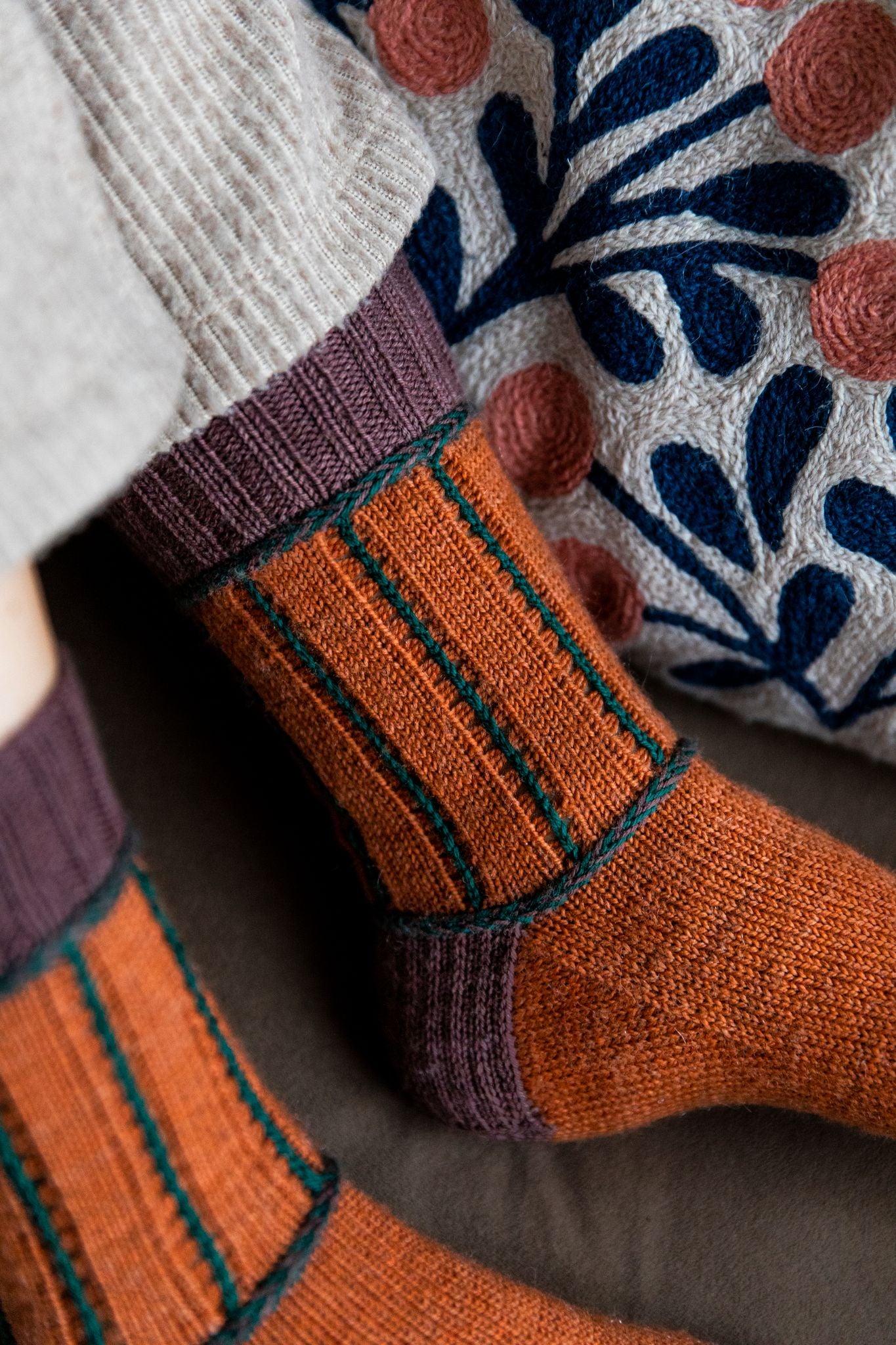 Laine Publishing - 52 Weeks of Socks, Vol. II