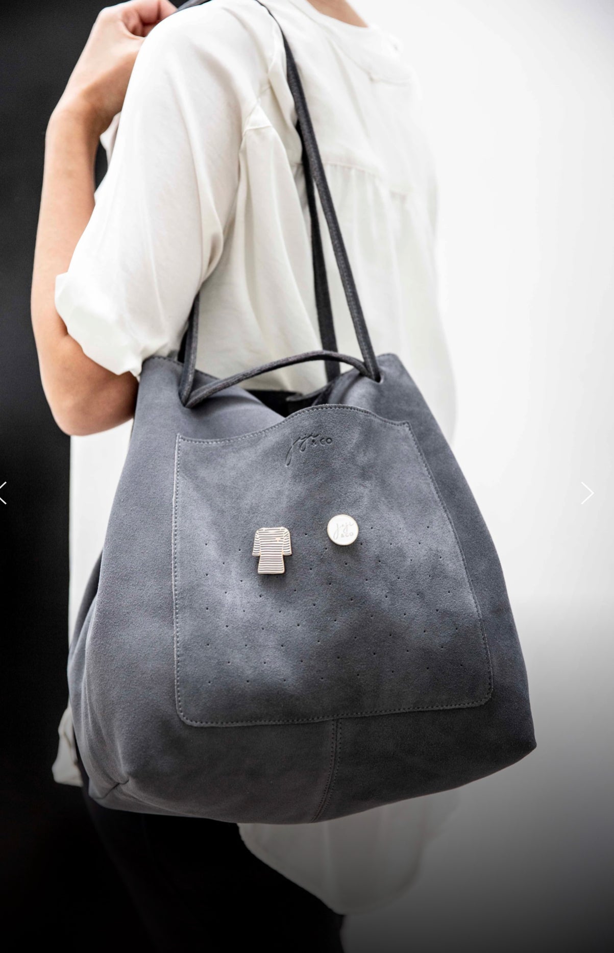 Joji & Co XL Hobo Bag in Grey – botanical yarn